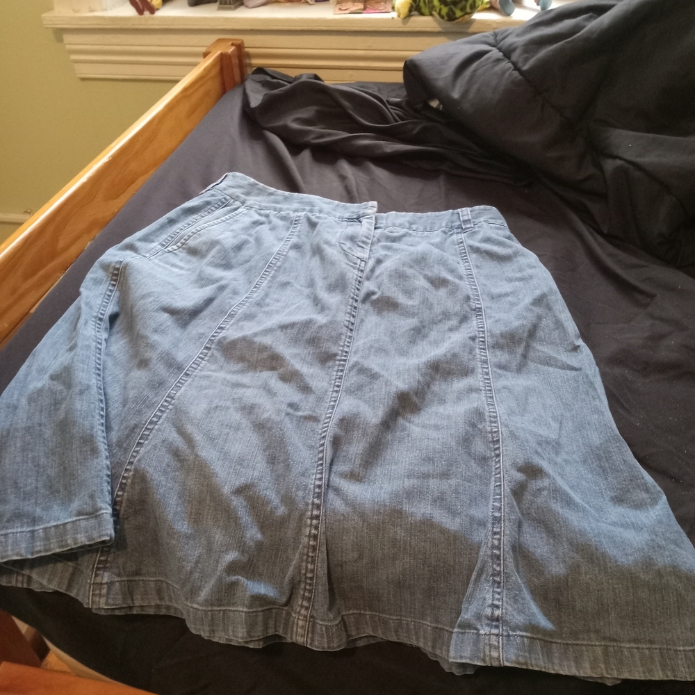 A denim skirt